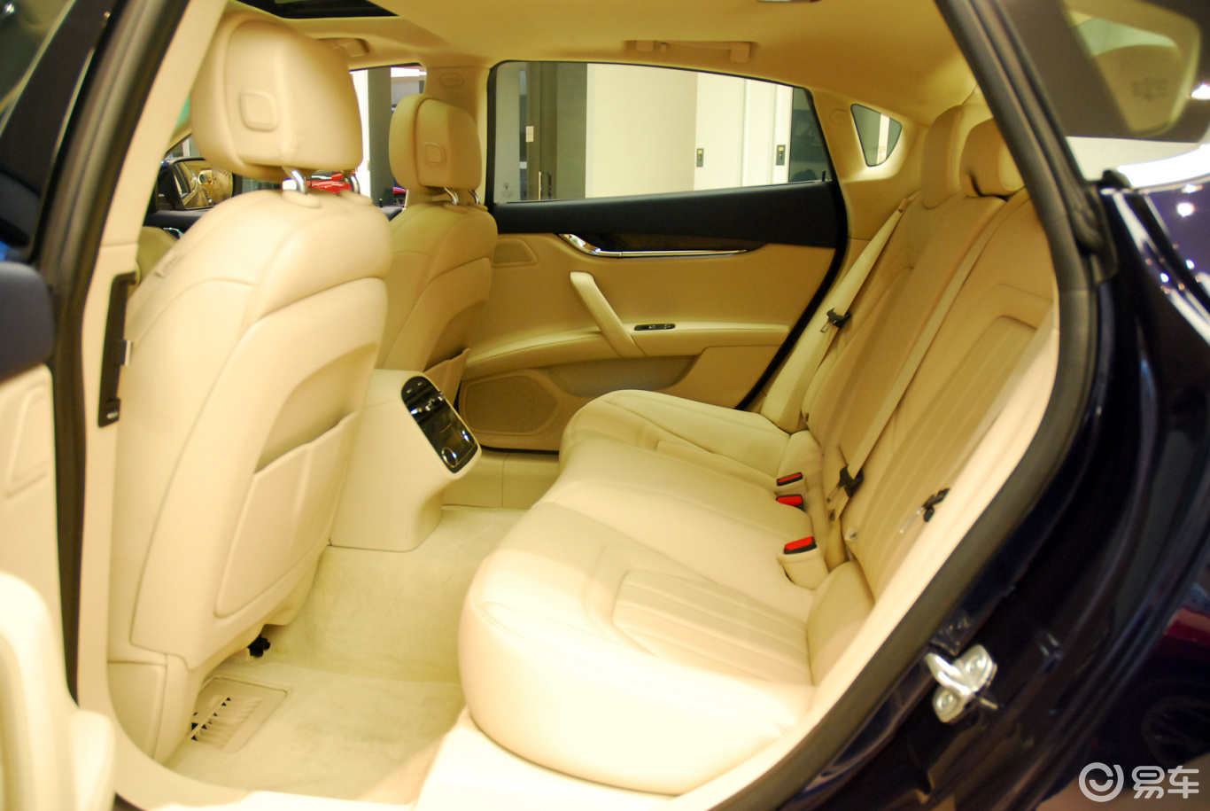 0t 标准型】玛莎拉蒂总裁_3.0t 标准型图片-网通社汽车