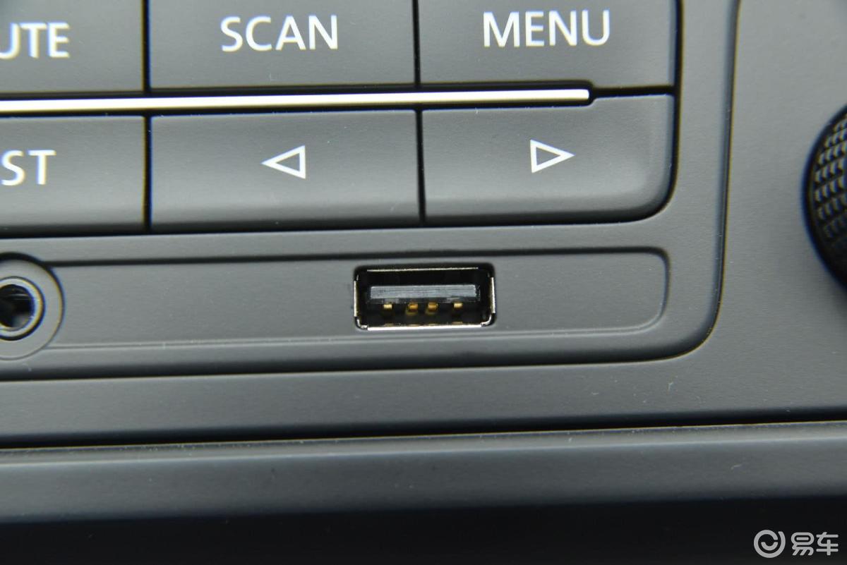 20款速腾前排USB接口图片
