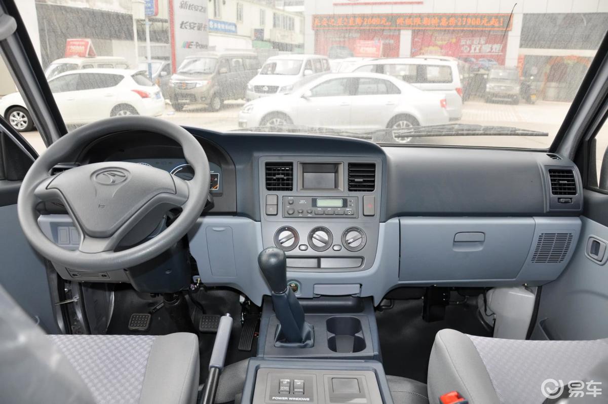 【得利卡2014款新得利卡 新创业先锋实用型 7/9座内饰全景正拍汽车