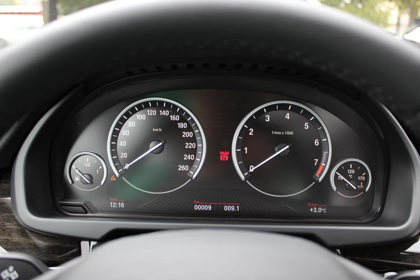 xdrive35i 豪华型仪表盘