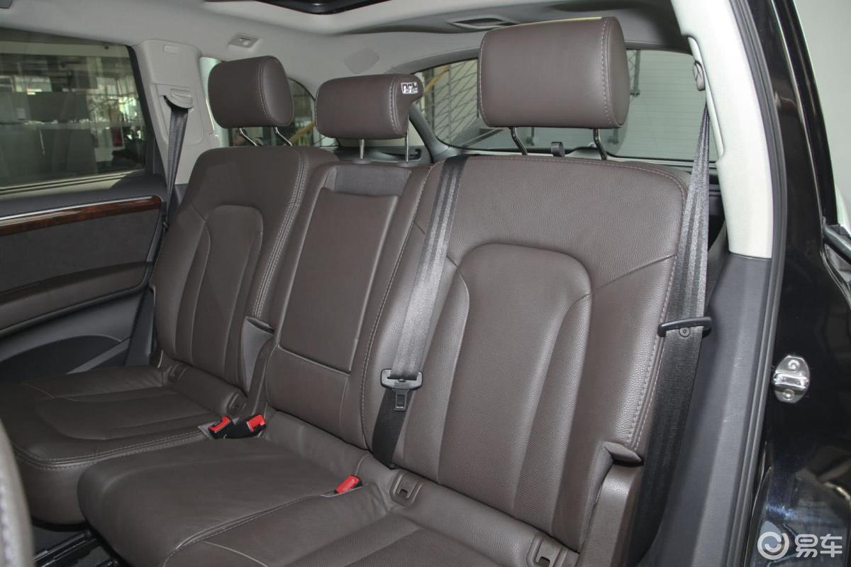 【奥迪q72014款40 tfsi quattro 越野型后排座椅汽车图片-汽车图片