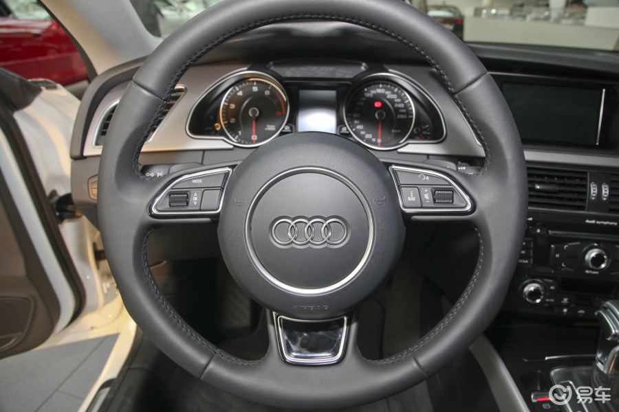 【奥迪a52014款coupe 45 tfsi方向盘汽车图片-汽车图片大全】-易车网
