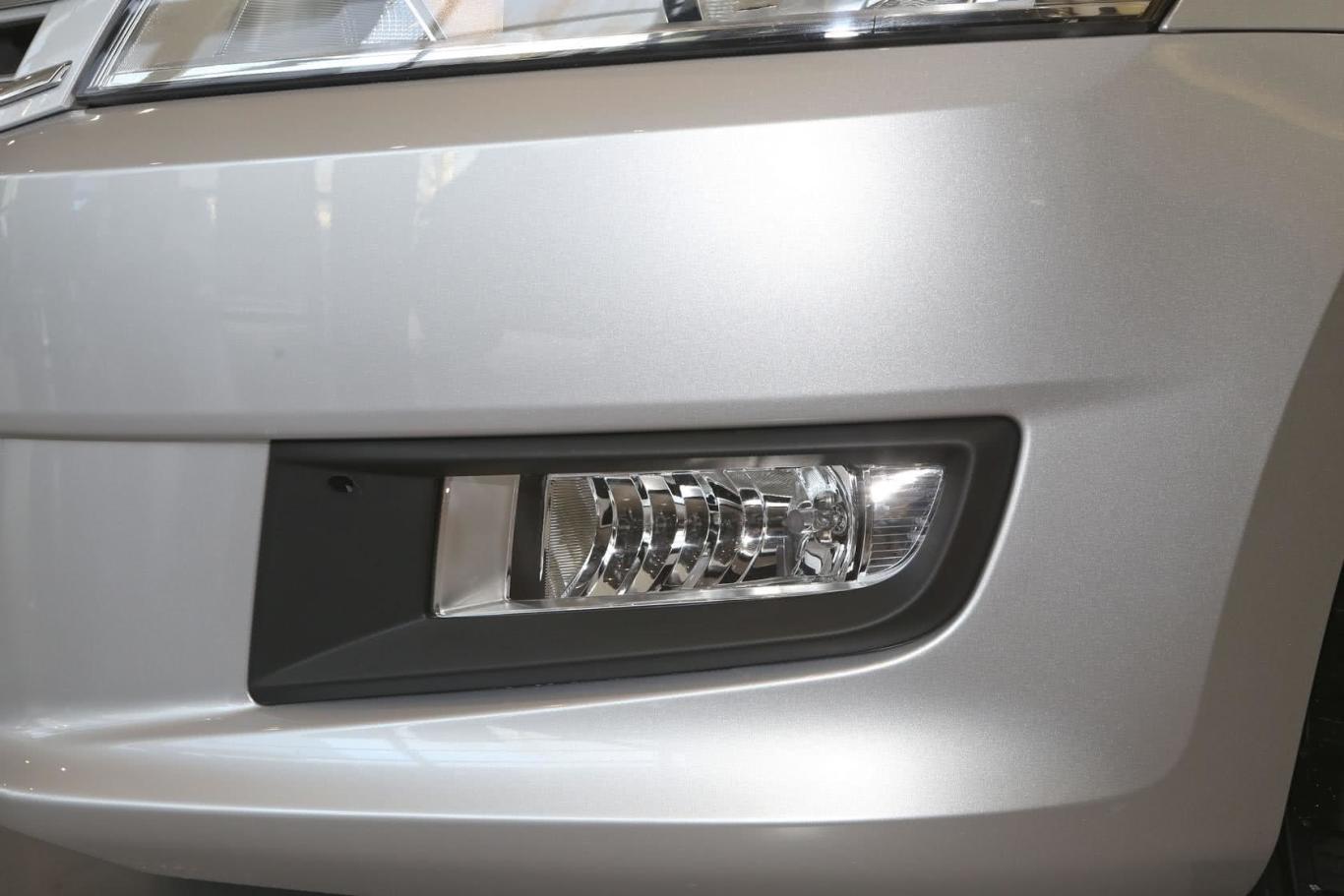 6l 手动 舒适版雾灯图片-汽车图片大全】-易车