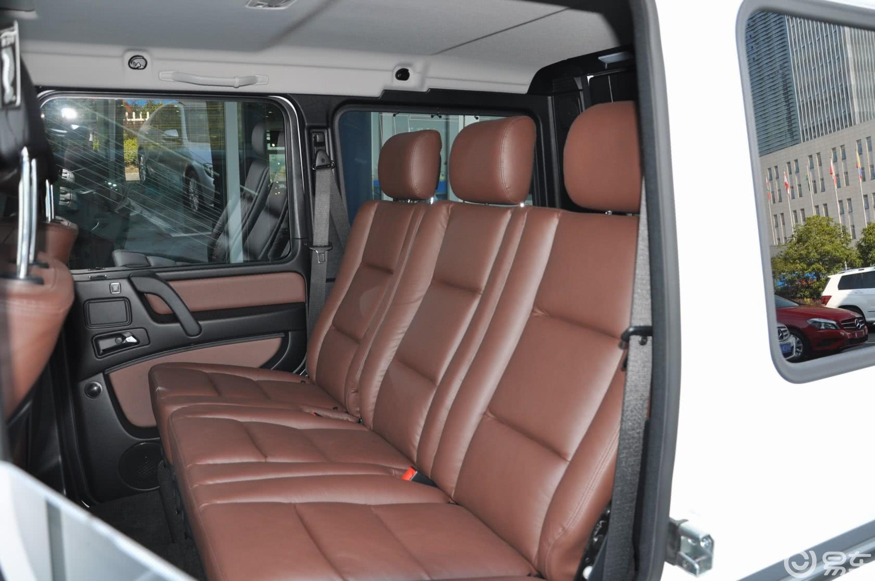 【奔驰g级2013款g 500后排座椅汽车图片-汽车图片大全】-易车