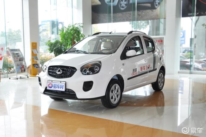 熊猫cross优惠0.5万元,现车充足