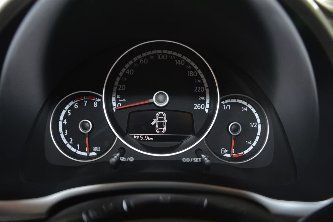 甲壳虫2.0 tsi 顶配型仪表盘
