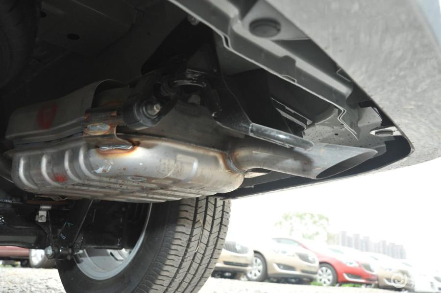 别克gl8 排气管图