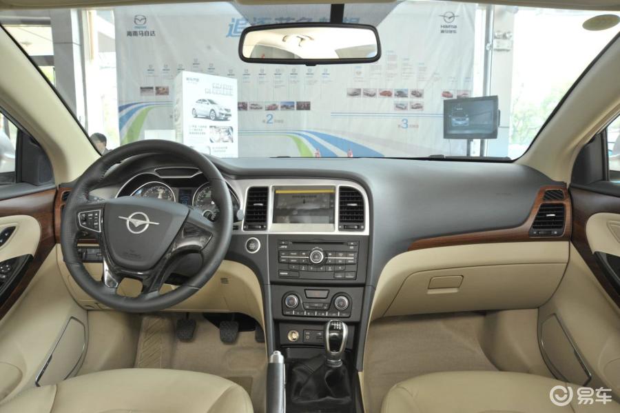 0l 手动 舒适型内饰全景正拍汽车图片-汽车图片大全】-易车