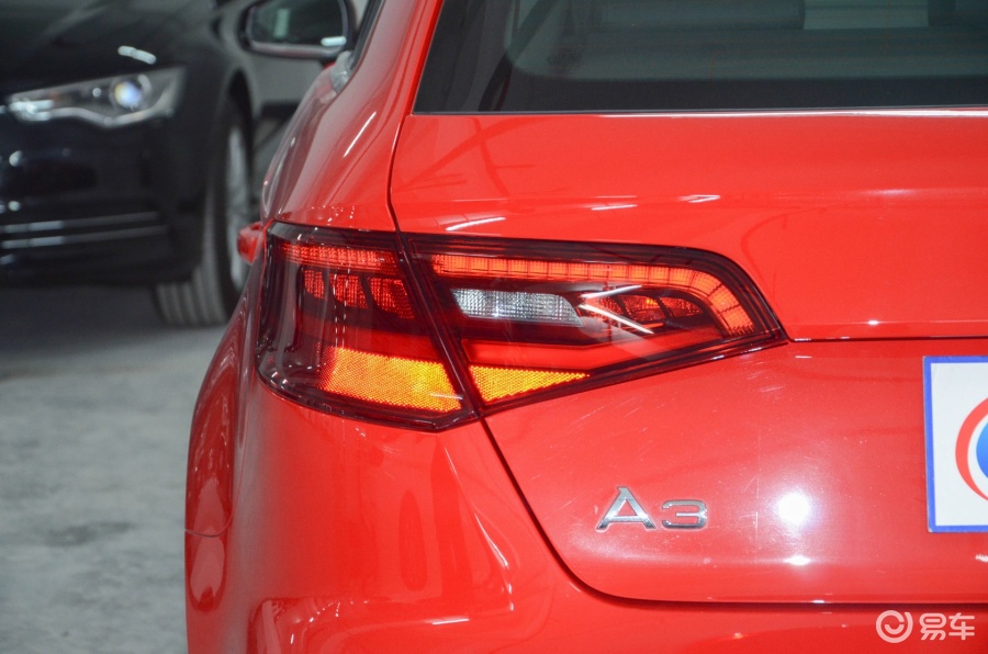 奥迪a3 尾灯图