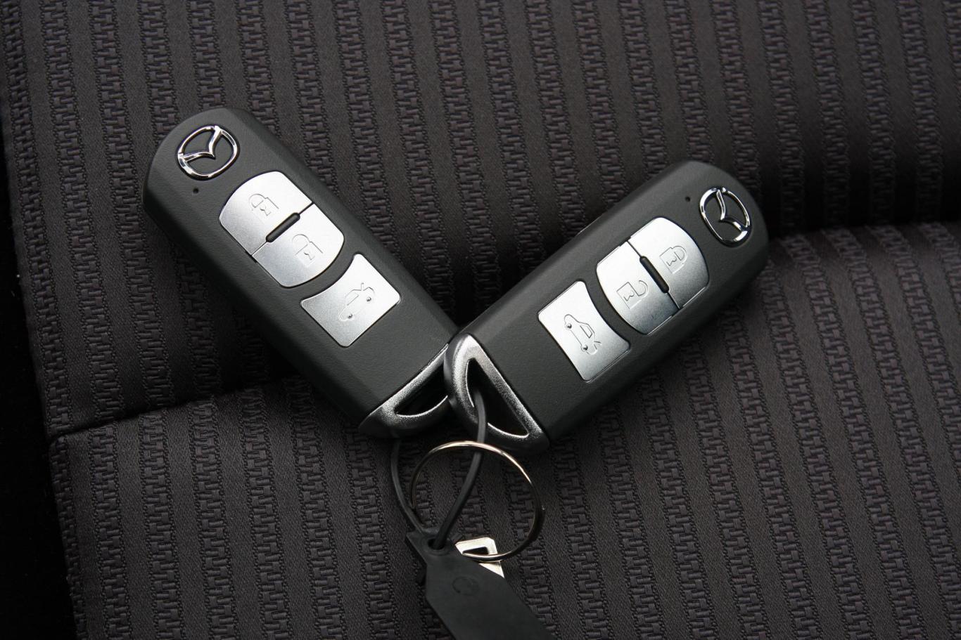 马自达3 昂克赛拉三厢 1.5l 自动 豪华型钥匙