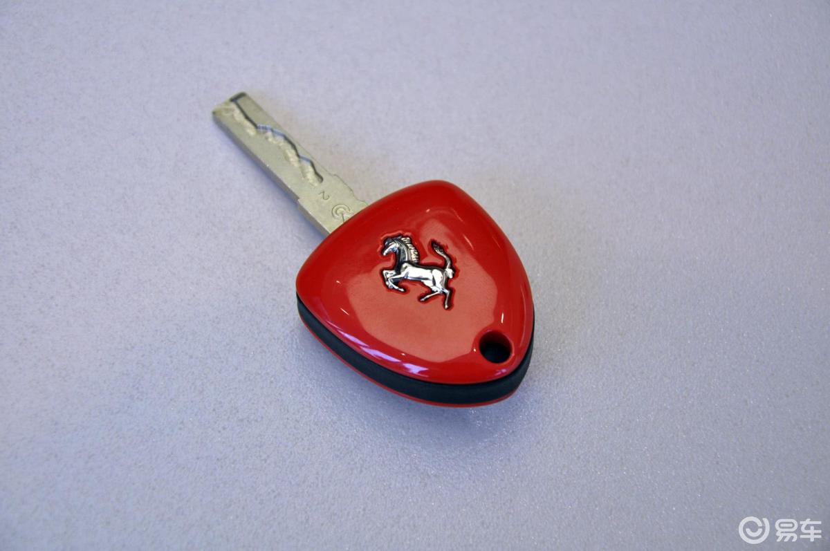 【法拉利4582014款45l speciale钥匙汽车图片