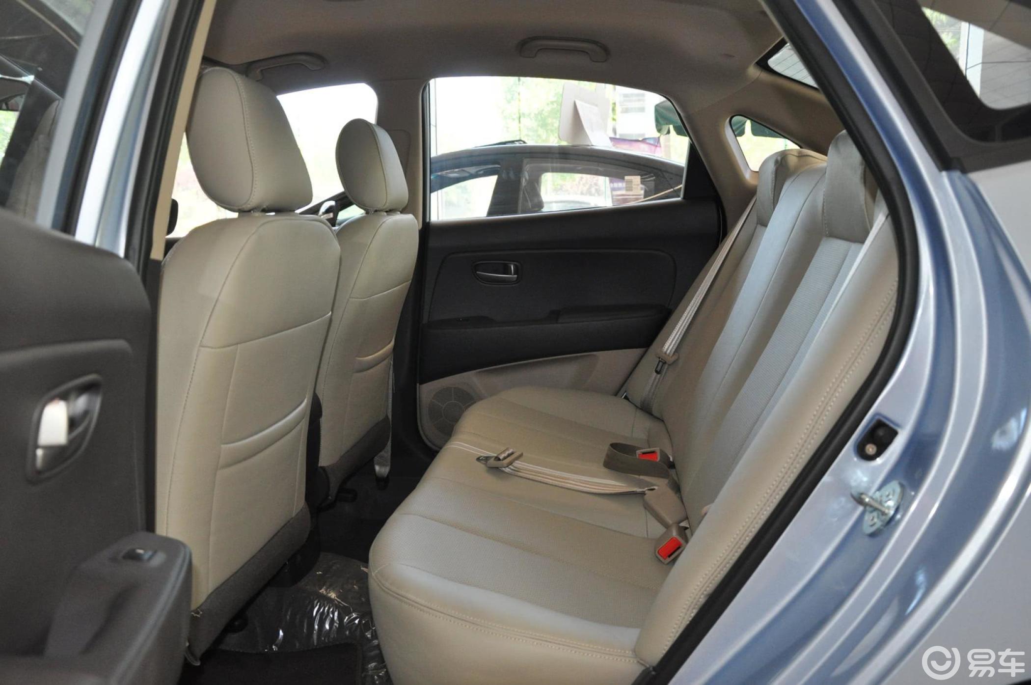 【悦动2011款1.6l gl 手动后排空间体验汽车图片-汽车图片大全】-易车