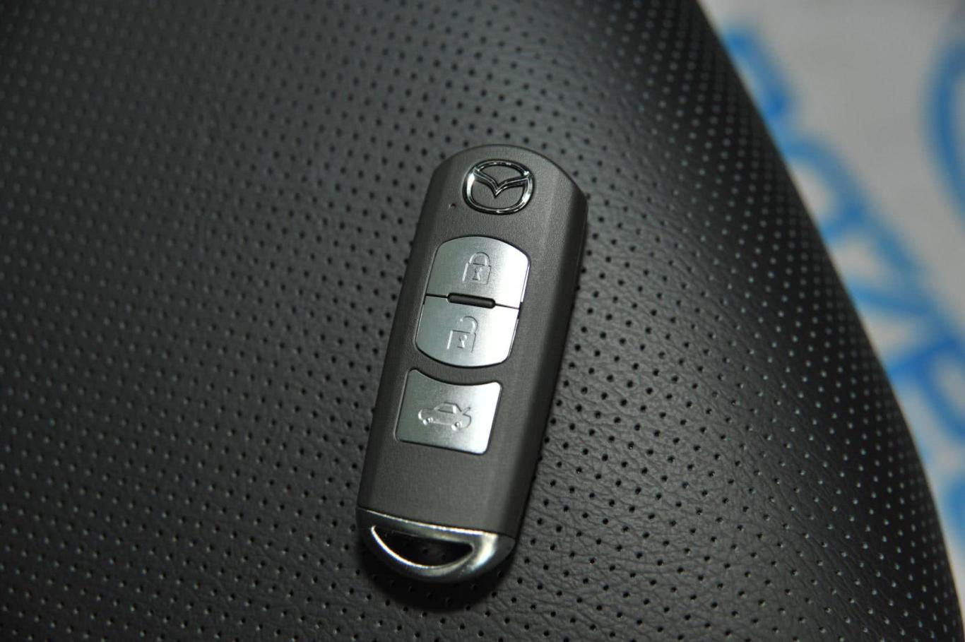 马自达3 昂克赛拉三厢 1.5l 自动 尊贵型钥匙