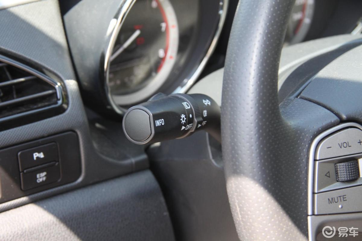 0l 自动 豪华型】奔腾b70_2.0l 自动 豪华型图片-网通社汽车