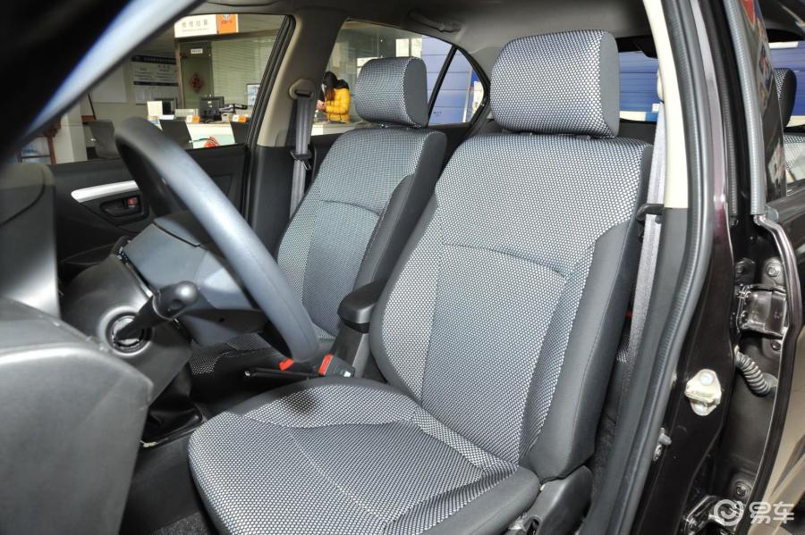 一汽夏利n7 n7空间图