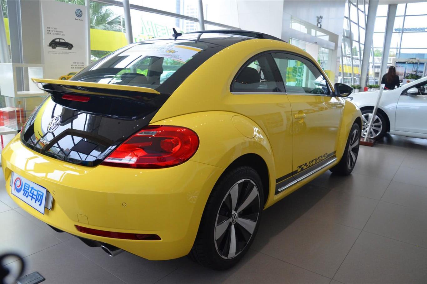 甲壳虫380tsi 性能版侧后45度车头向右水平