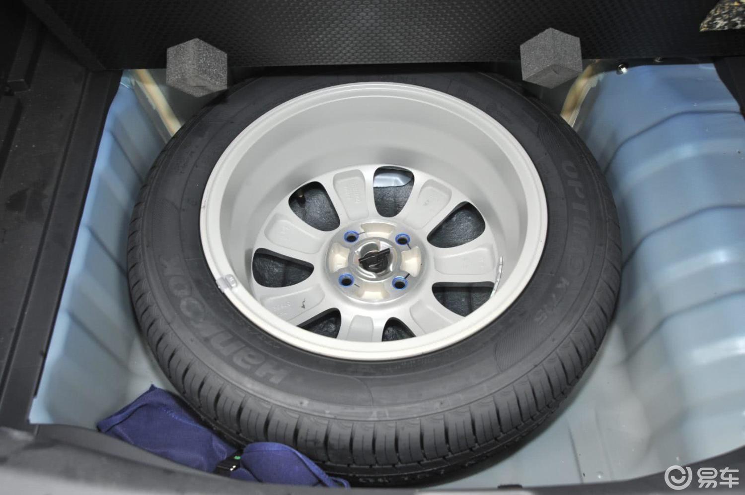 【飞度2011款1.5l 自动 豪华型备胎汽车图片-汽车图片大全】-易车