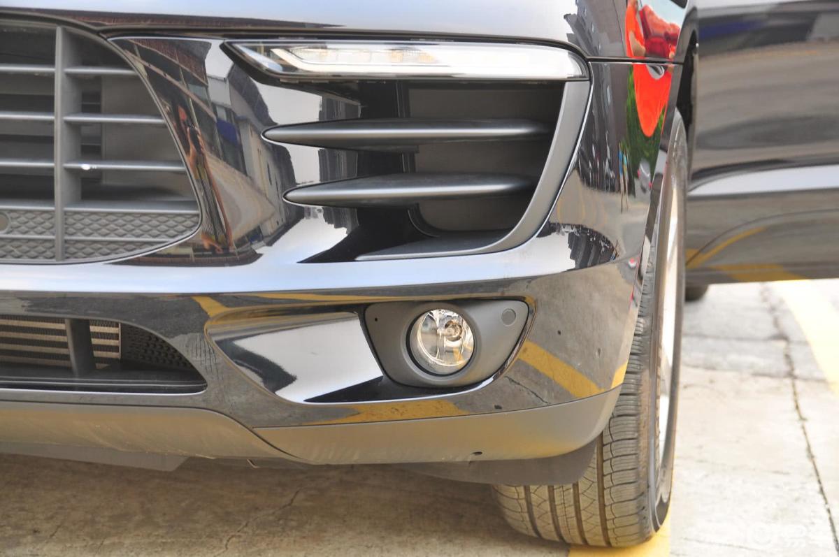 【macan2014款macan雾灯汽车图片-汽车图片大全】-易车