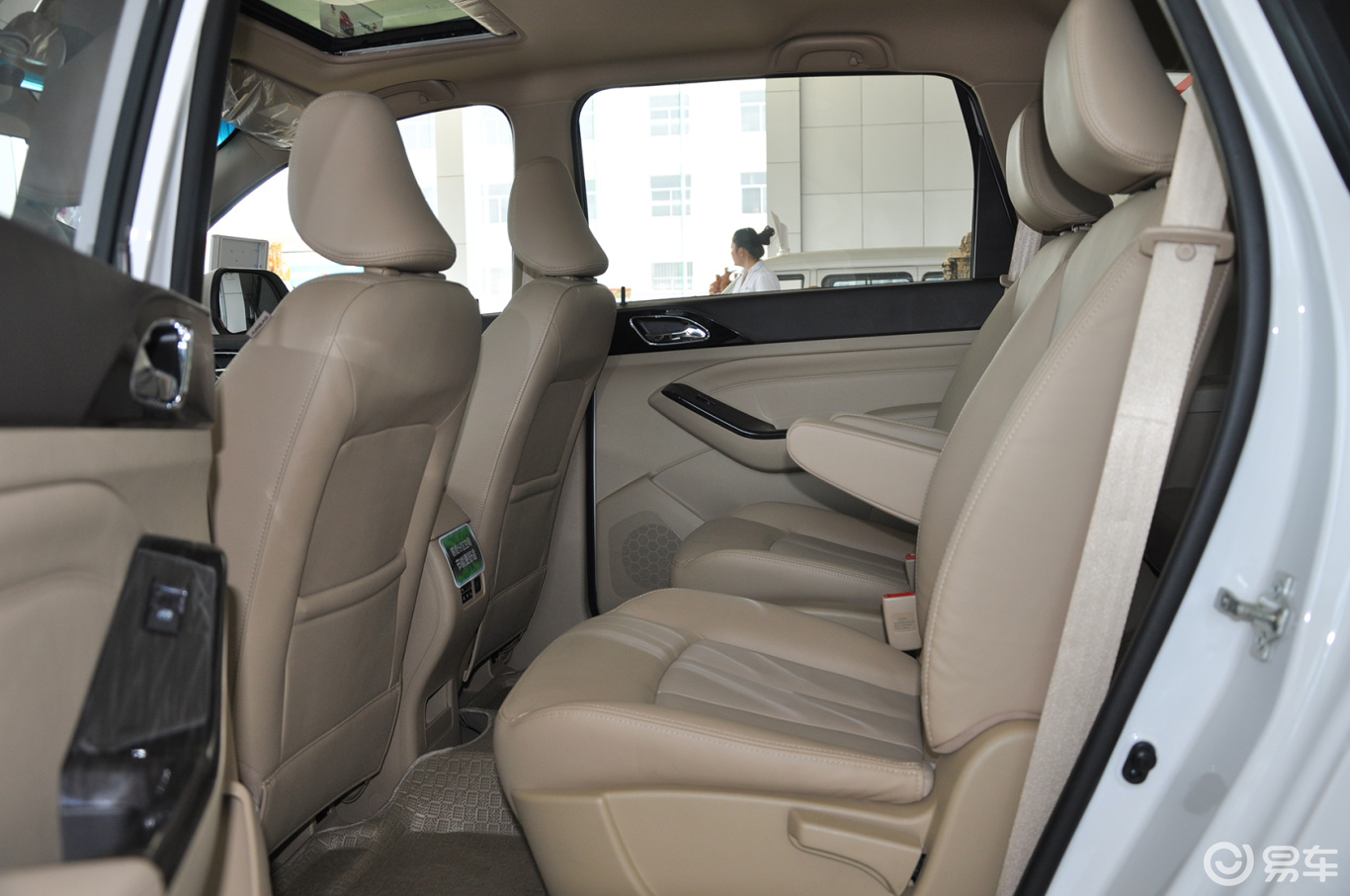 5l 手动 豪华型 7座】宝骏730_1.5l 手动 豪华型 7座图片-网通社汽车