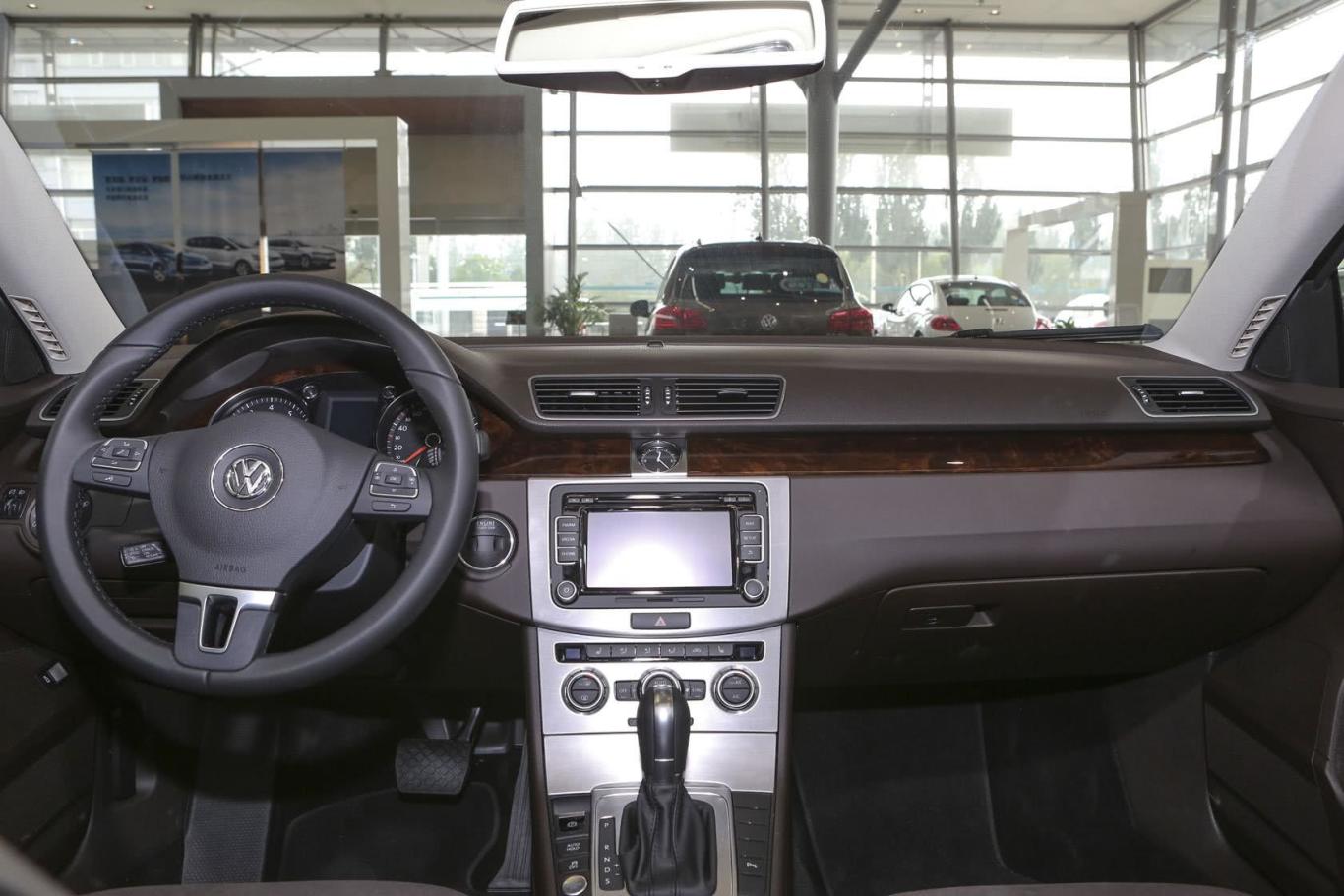 迈腾(进口)旅行版 2.0t 豪华型内饰全景正拍