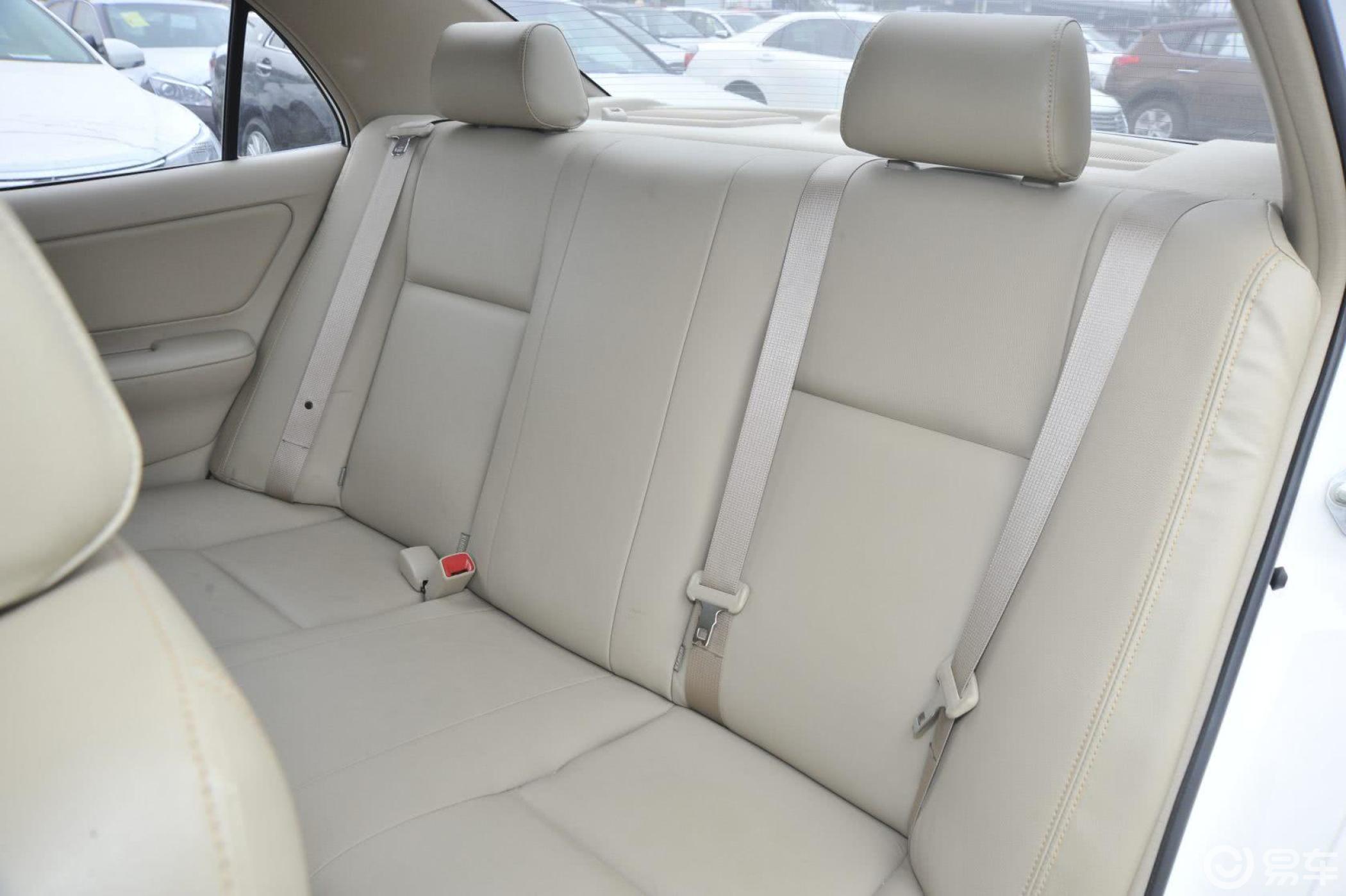 【花冠2013款1.6l 自动 豪华版后排座椅汽车图片-汽车图片大全】-易车