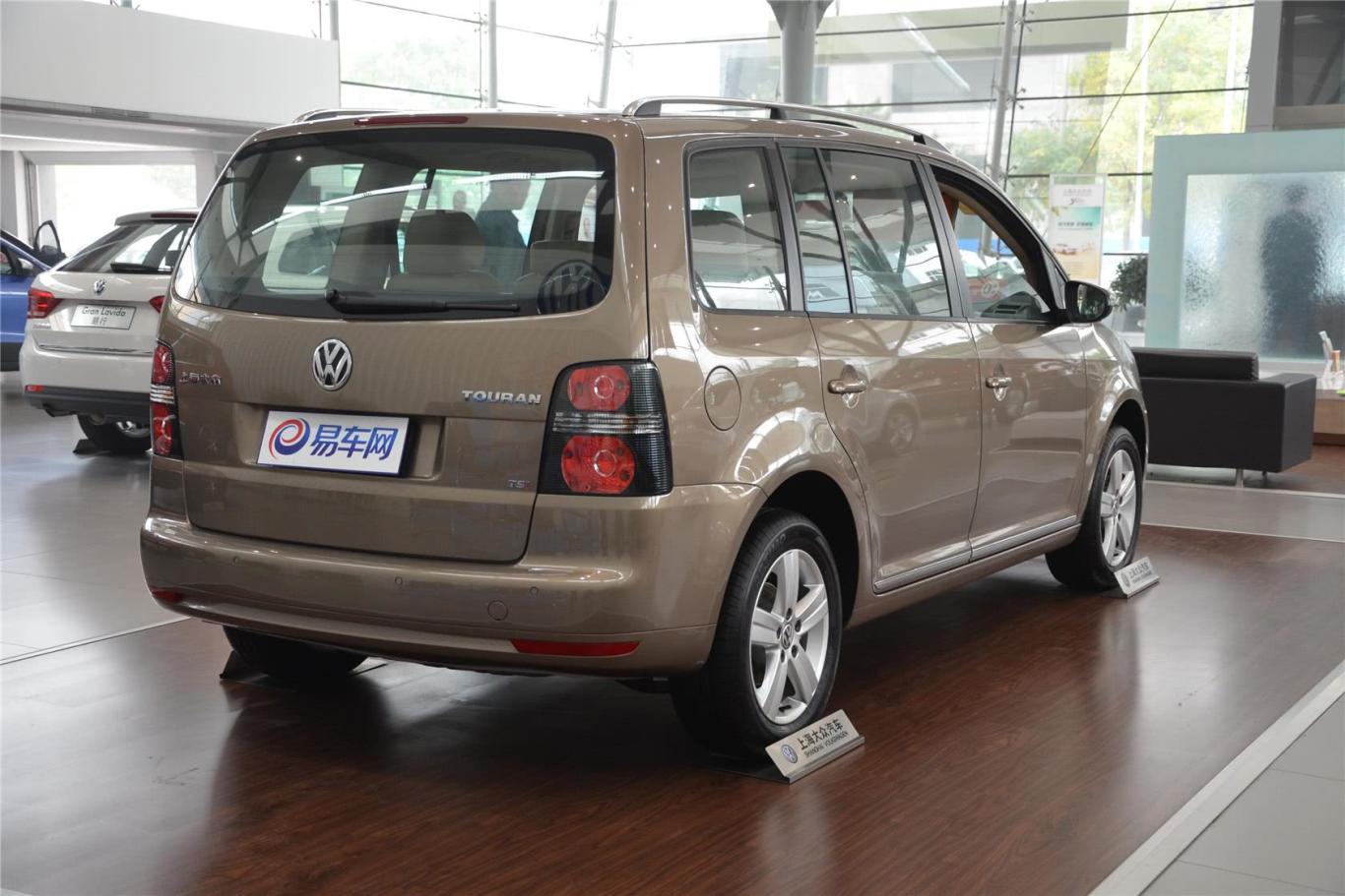 途安1.4tsi 自动 5座 舒适版侧后45度车头向右水平