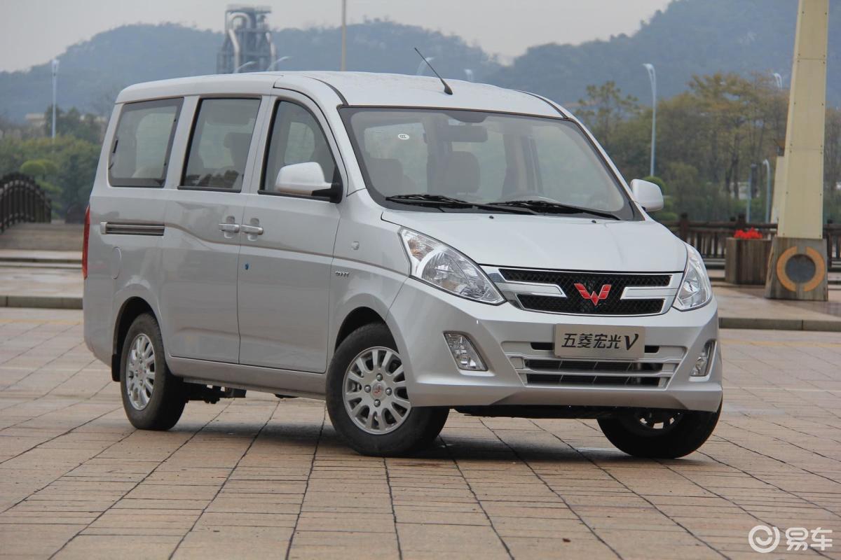 【五菱荣光v2015款1.