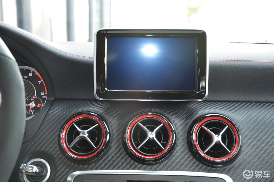 【奔驰a级amg2014款a45 amg 4matic前出风口汽车图片-汽车图片大全】