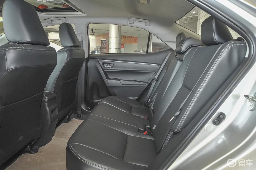 丰田卡罗拉 后排空间图