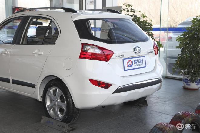 夏利n7 外观 白色