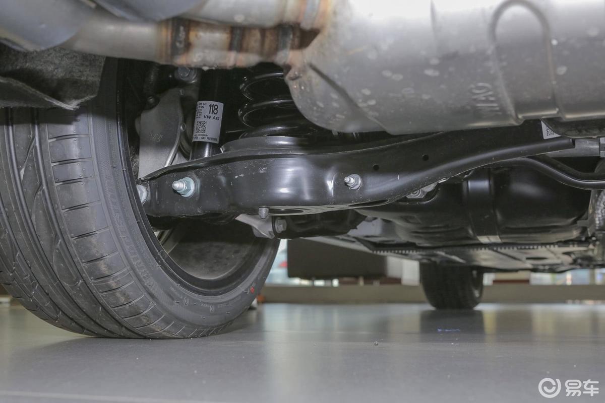 【高尔夫(进口)2015款r后悬挂汽车图片-汽车图片大全】-易车