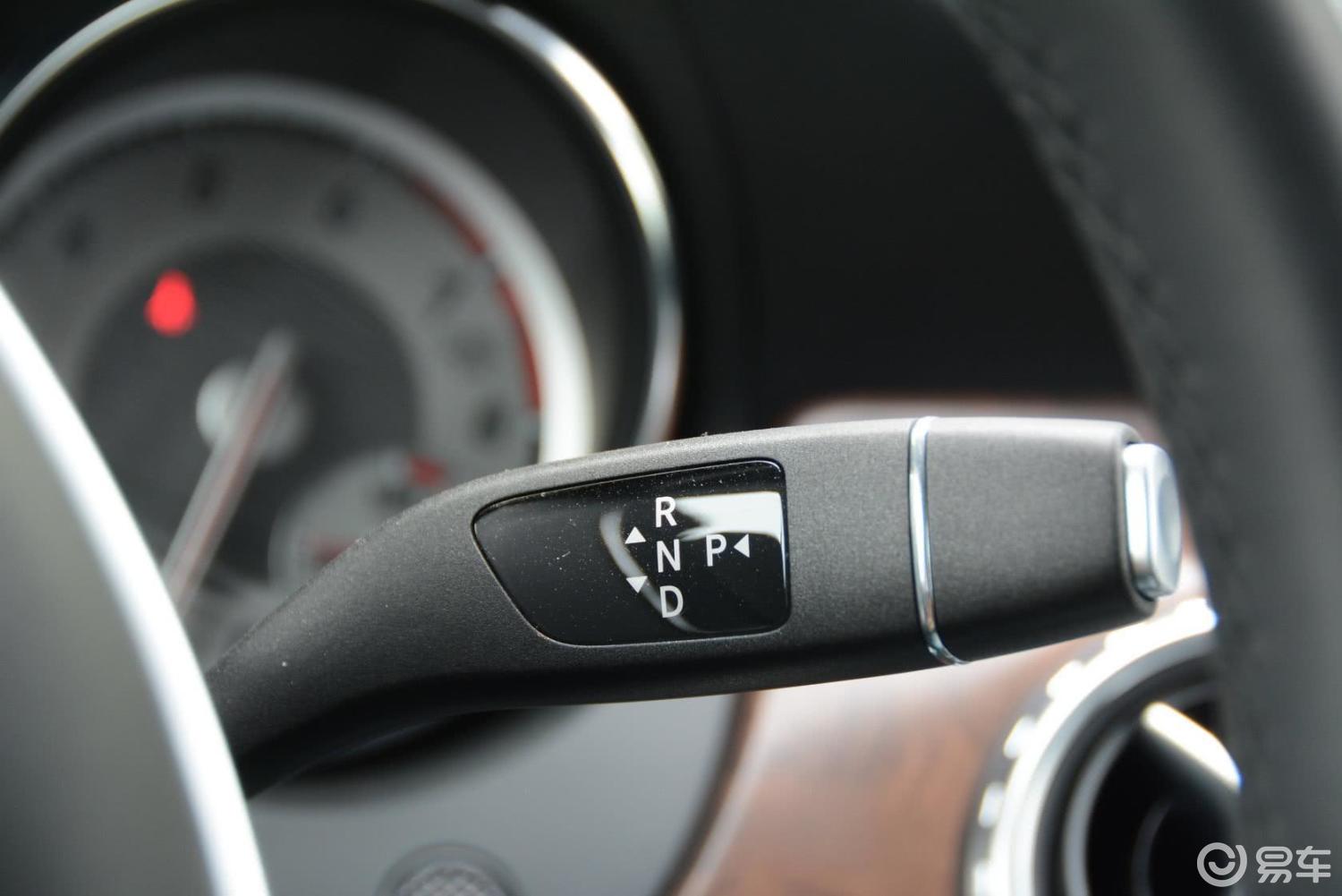 【奔驰gla2015款260 4matic 运动型换挡杆汽车图片-汽车图片大全】