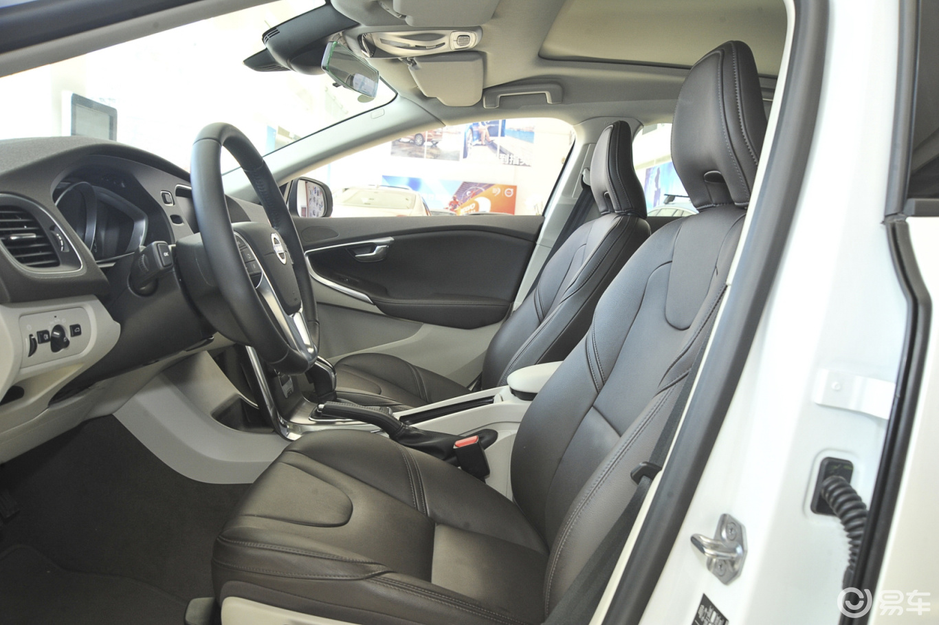 6t 智雅 个性运动版】进口沃尔沃v40_1.