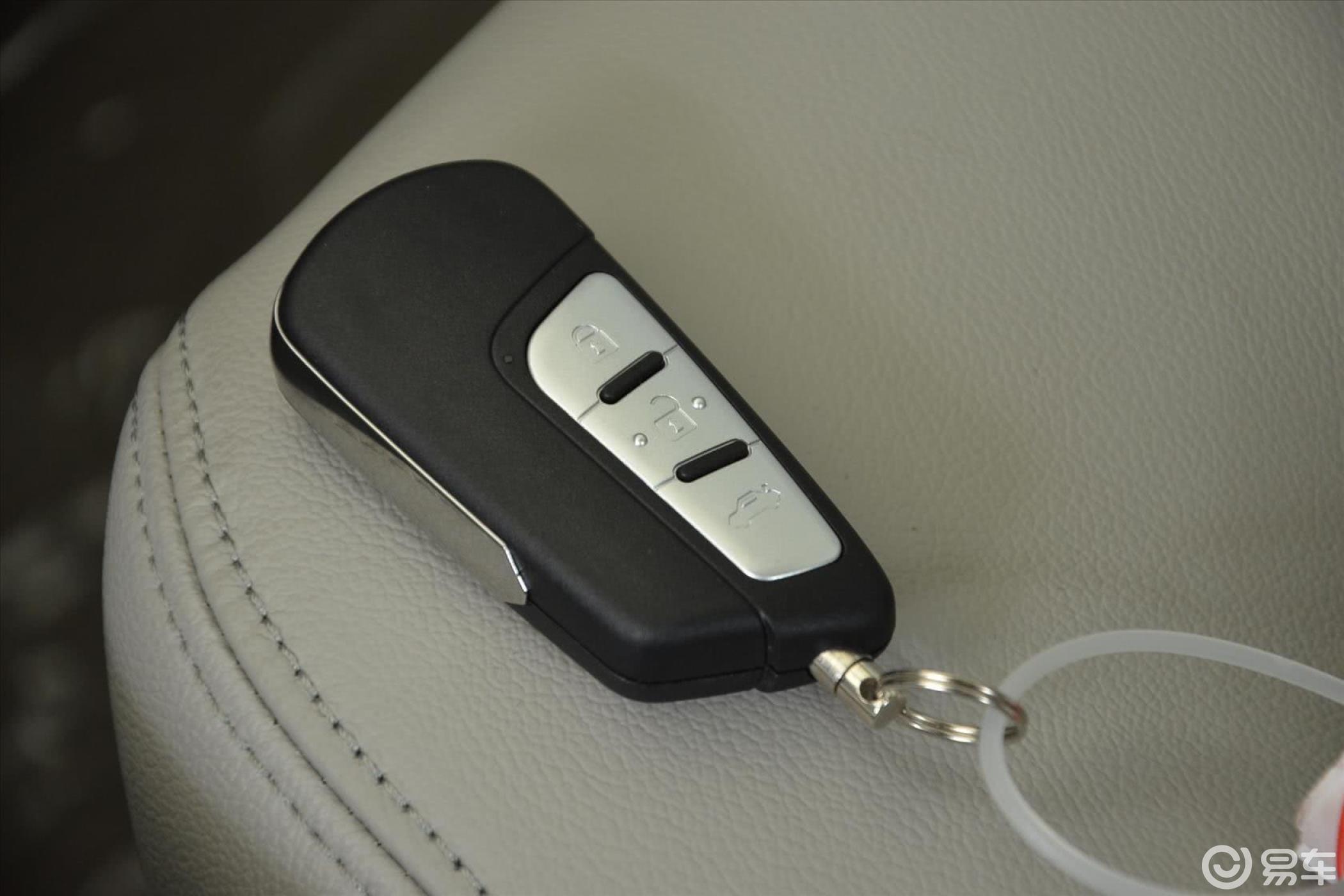 【奔腾b902015款1.8t 自动 豪华型钥匙汽车图片-汽车图片大全】-易车