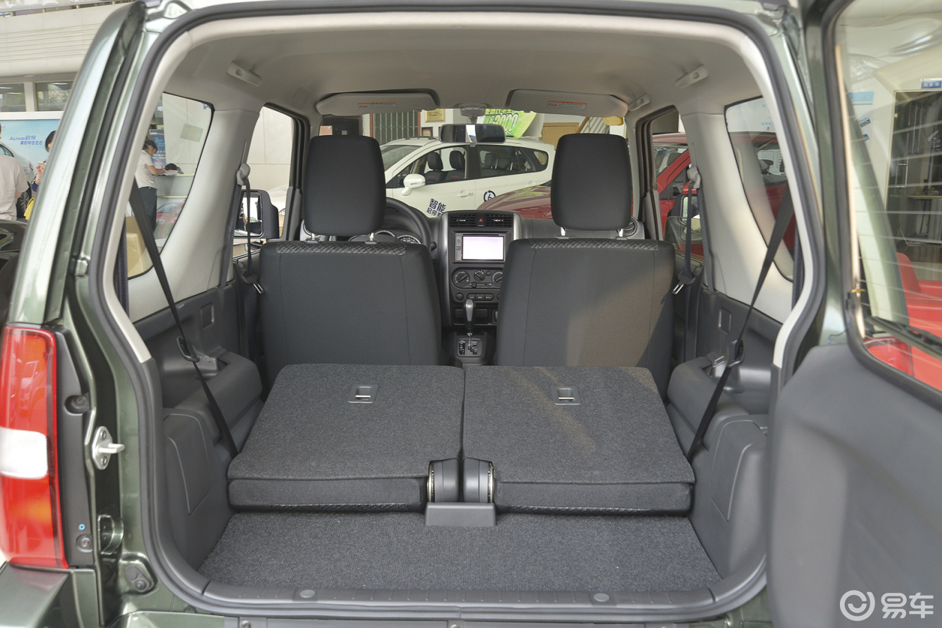 吉姆尼 空间 橄榄绿