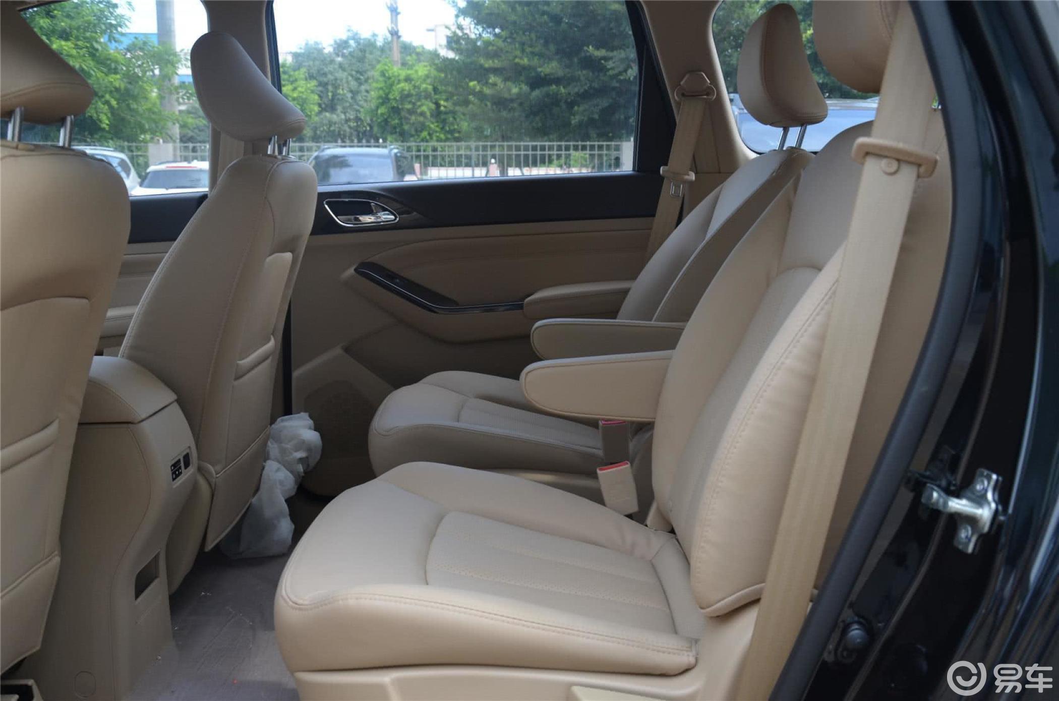 【宝骏7302015款1.