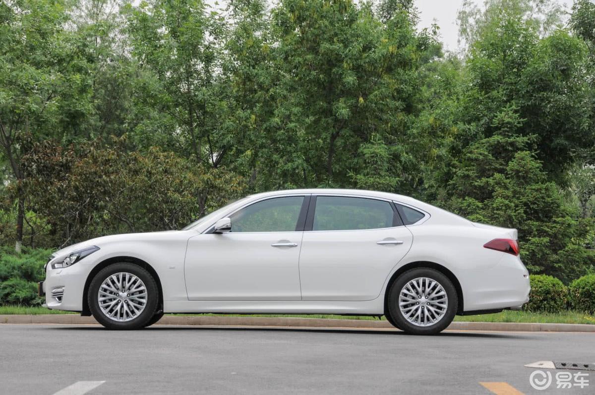 【英菲尼迪q70l2015款2.