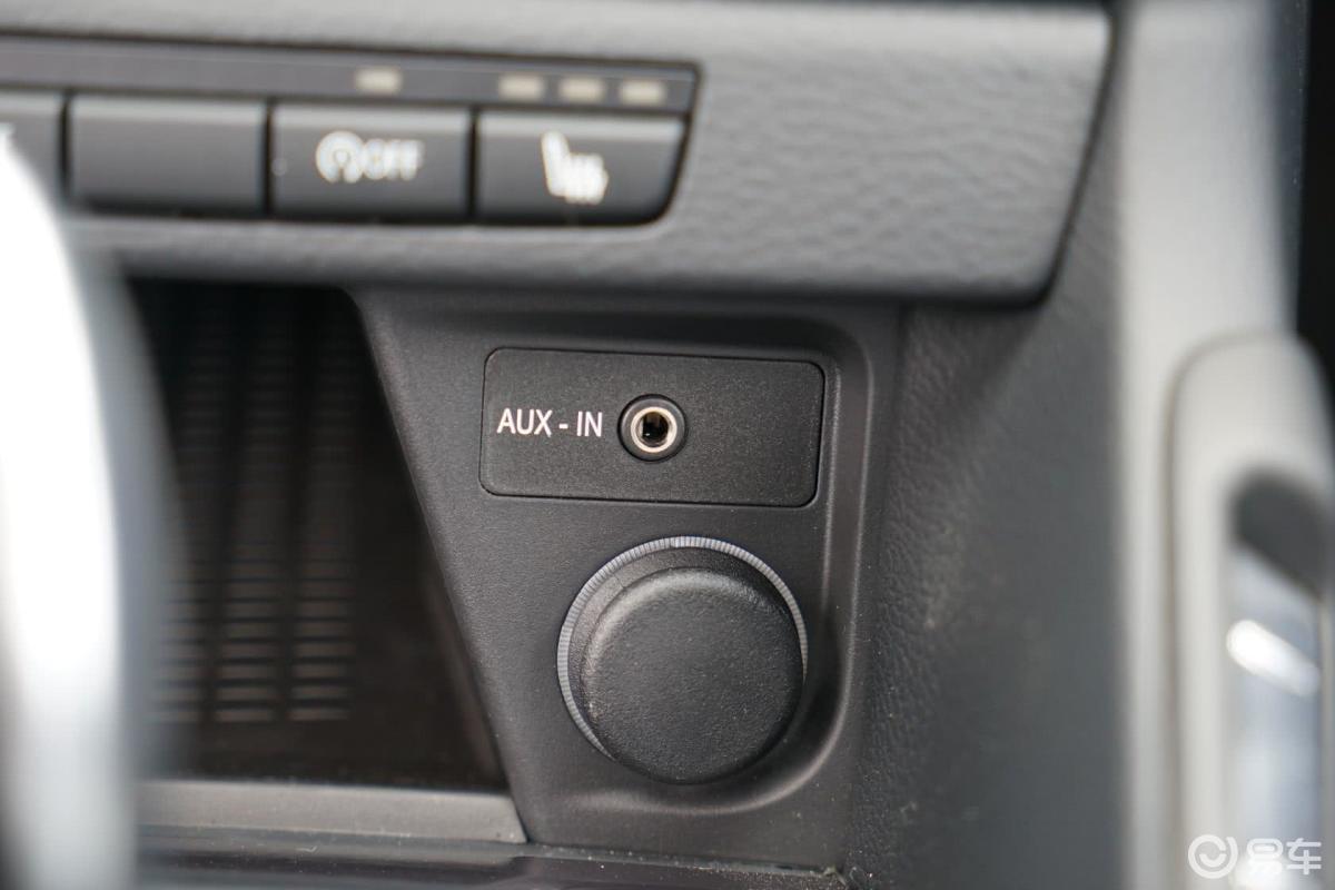 【宝马x12015款sdrive18i 时尚晋级版usb接口汽车图片-汽车图片大全】