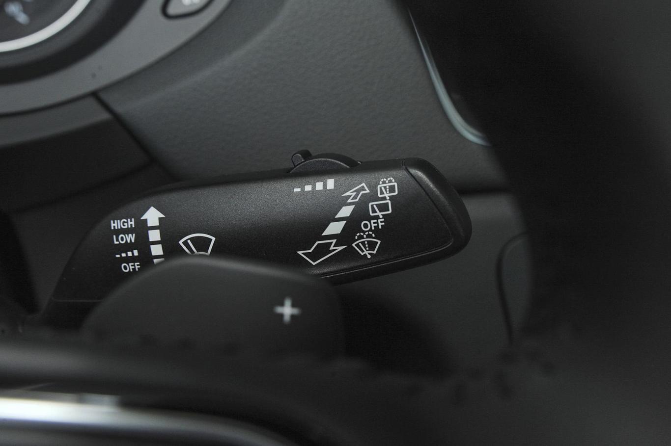 奥迪q3(进口)40 tfsi quattro 越野型雨刷器开关