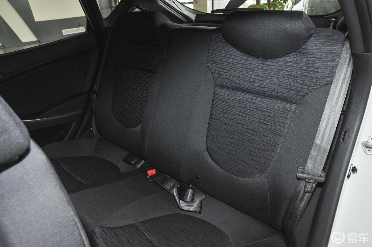 【瑞奕2014款1.4 glx at后排座椅汽车图片-汽车图片大全】-易车