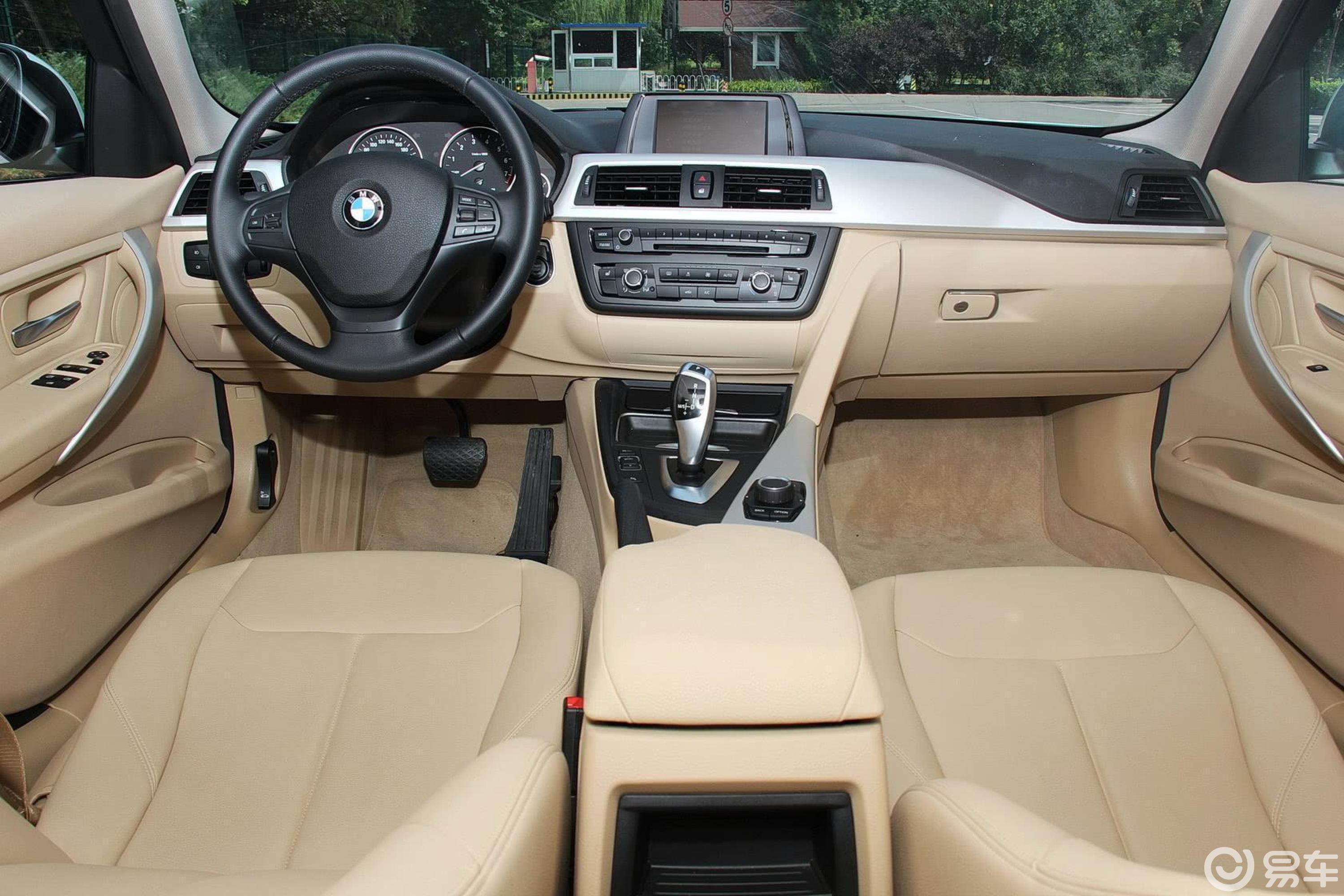 【宝马3系2015款316li 时尚型内饰全景正拍汽车图片-汽车图片大全】