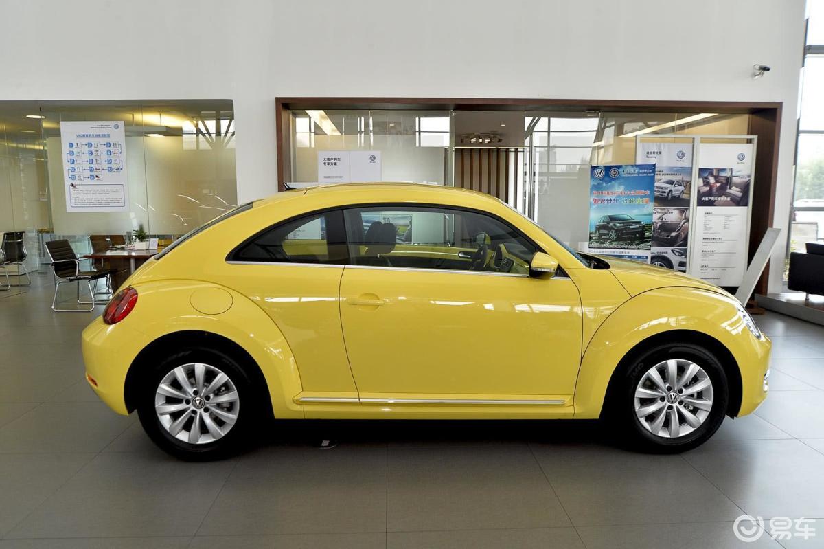 【甲壳虫2015款180tsi正侧车头向右水平汽车图片-汽车图片大全】-易车