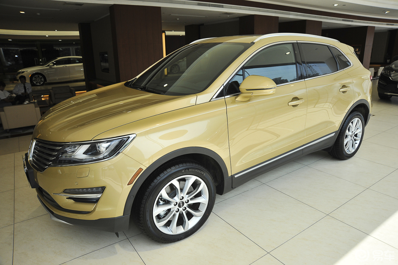 前45度(车头向左)