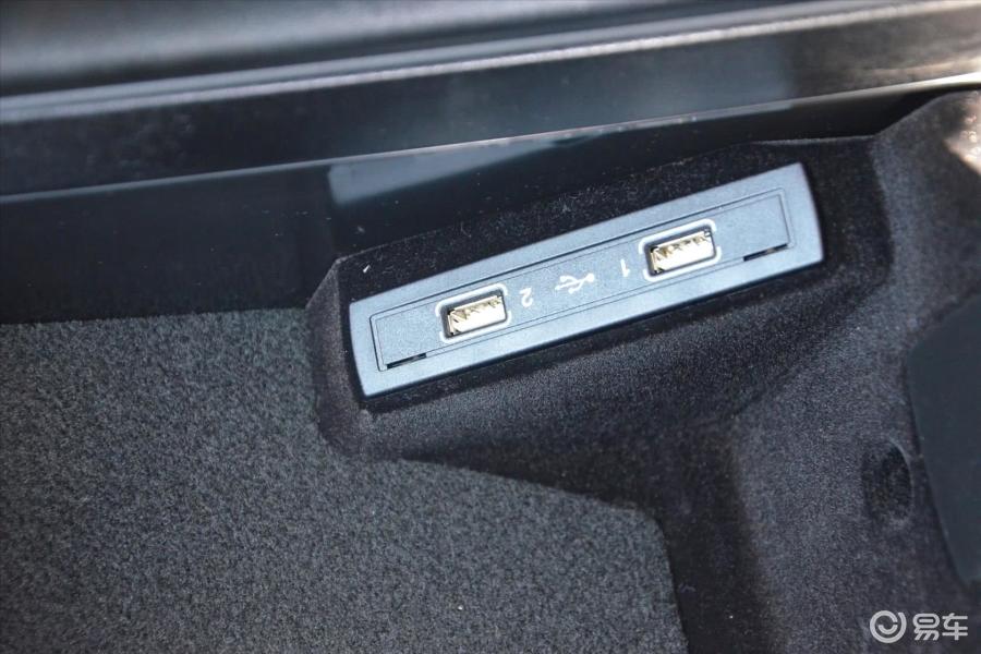 【奔驰e级2015款改款 e 180 l 运动轿车usb接口汽车图片-汽车图片大全