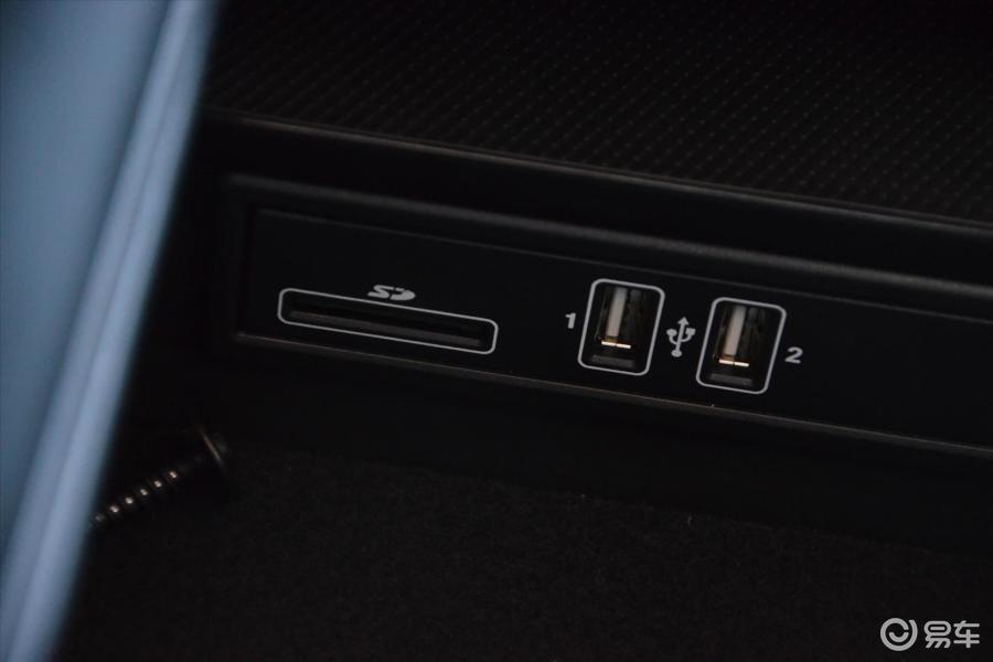 奔驰c级 aux接口图