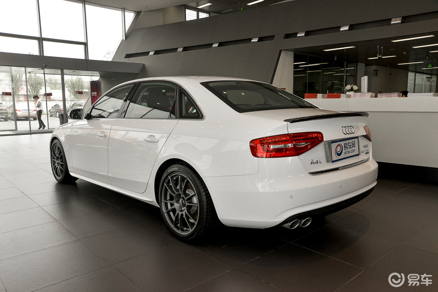 【奥迪a4l2015款45 tfsi quattro 个性运动型外观汽车图片-汽车图片