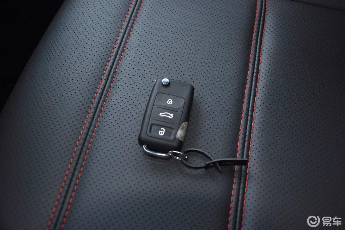 【野马t702015款改款 1.