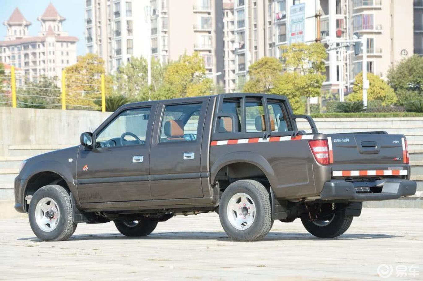 9t 手动 四驱 舒适型 柴油 国iv】江铃宝典_plus 2.