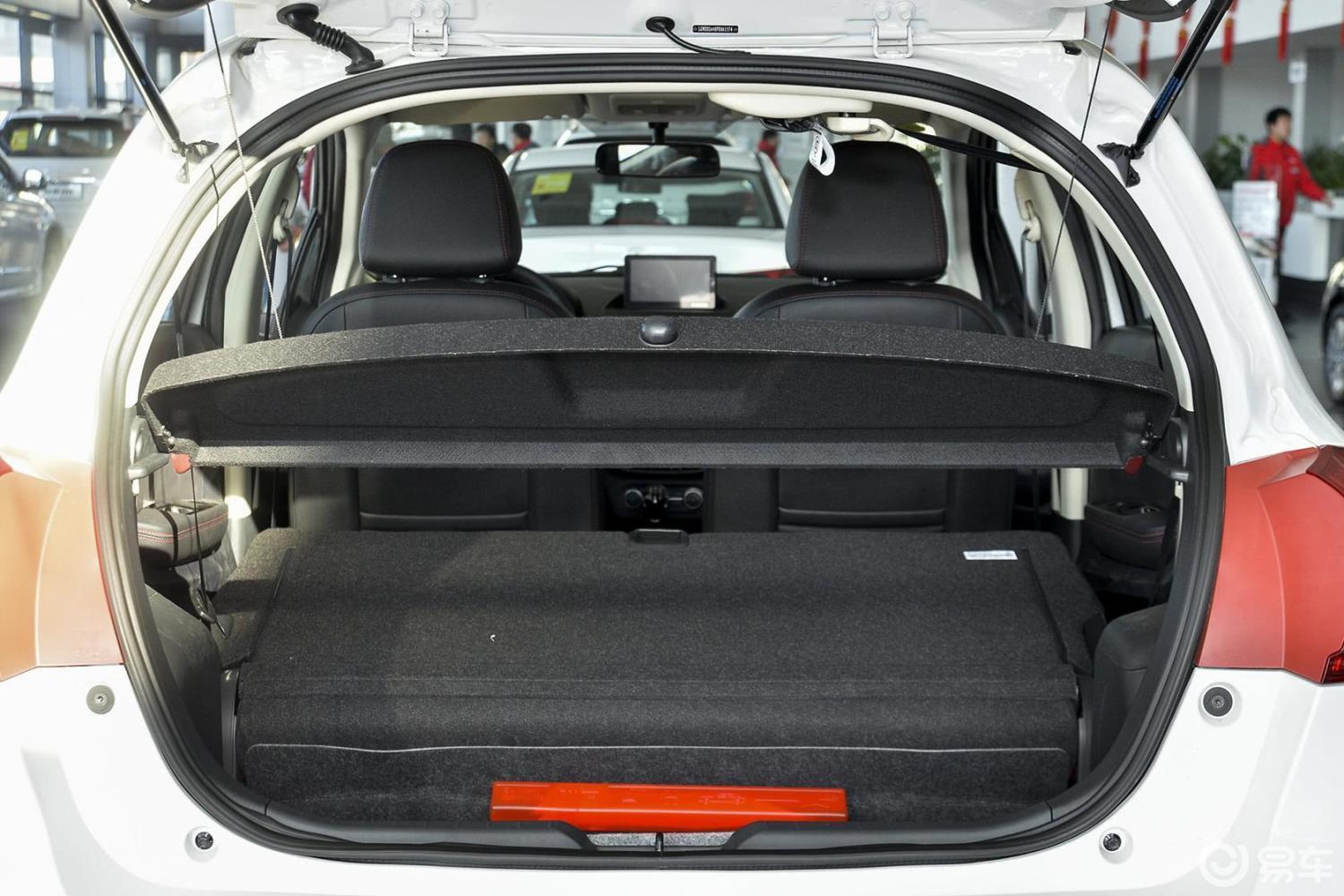 5l 手动 豪华版行李箱空间汽车图片-汽车图片大全】-易车
