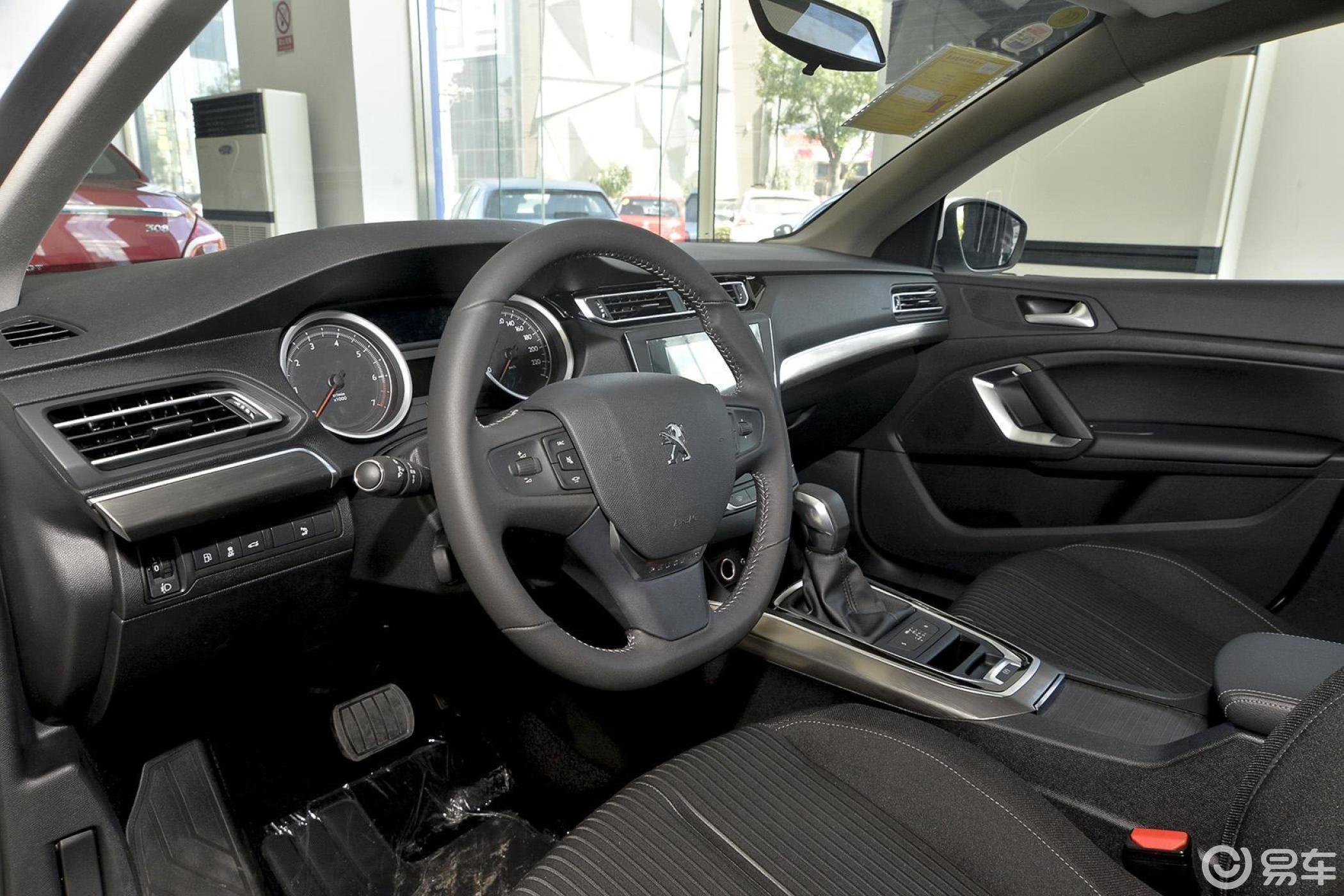 【标致4082014款1.8l 自动 豪华版内饰汽车图片-汽车图片大全】-易车